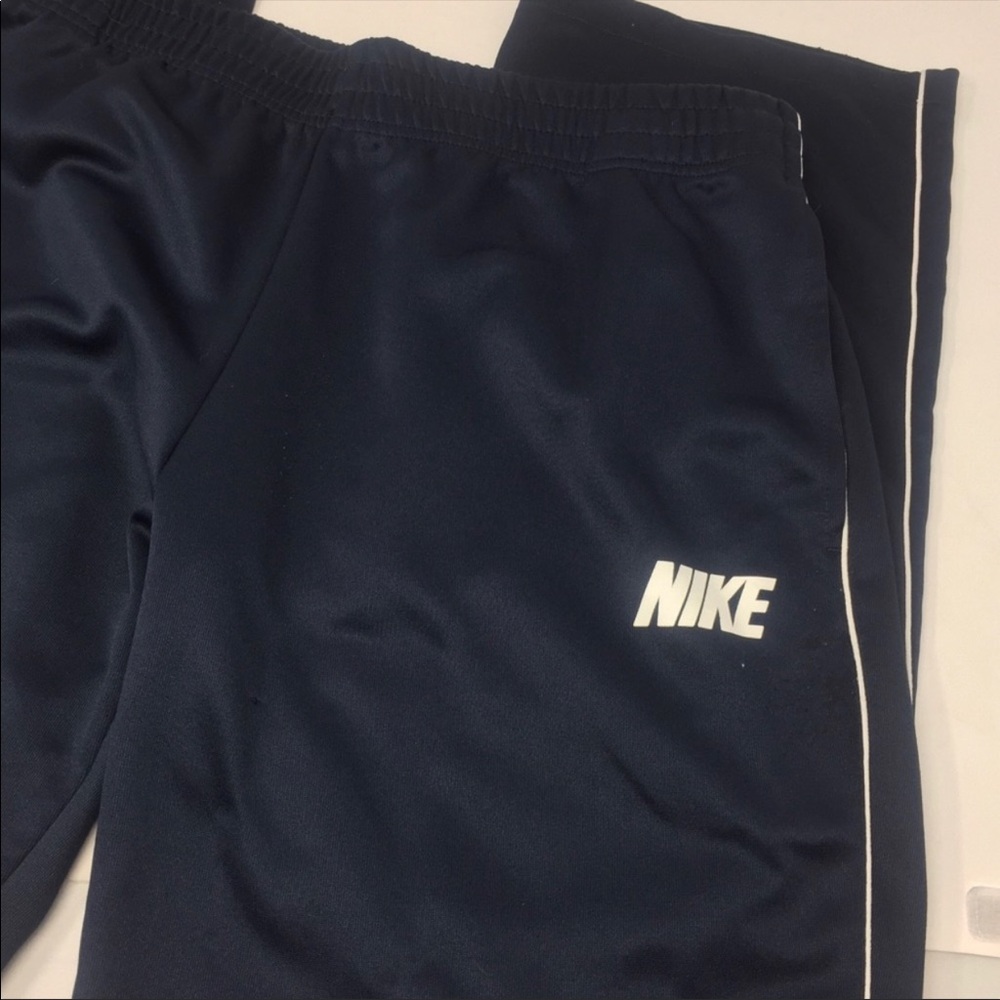 Men’s Nike Athletic 100% Polyester Training Pants - Picture 2 of 4